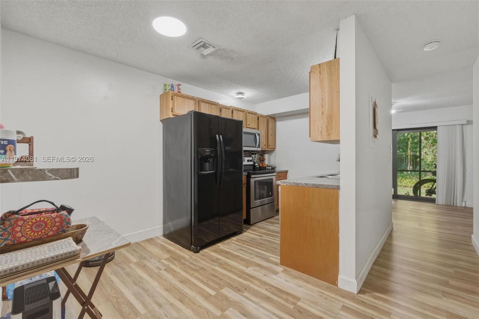 OAKWOOD ON THE GREEN COND - Residential