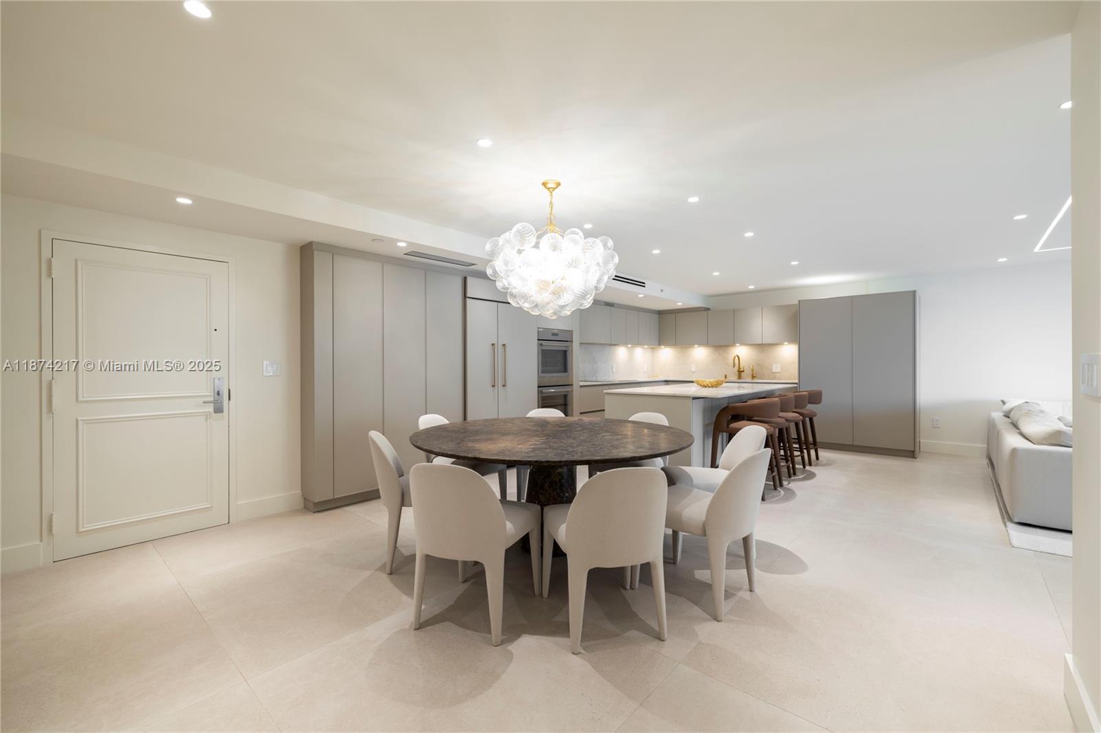 10205 Collins Ave 603A