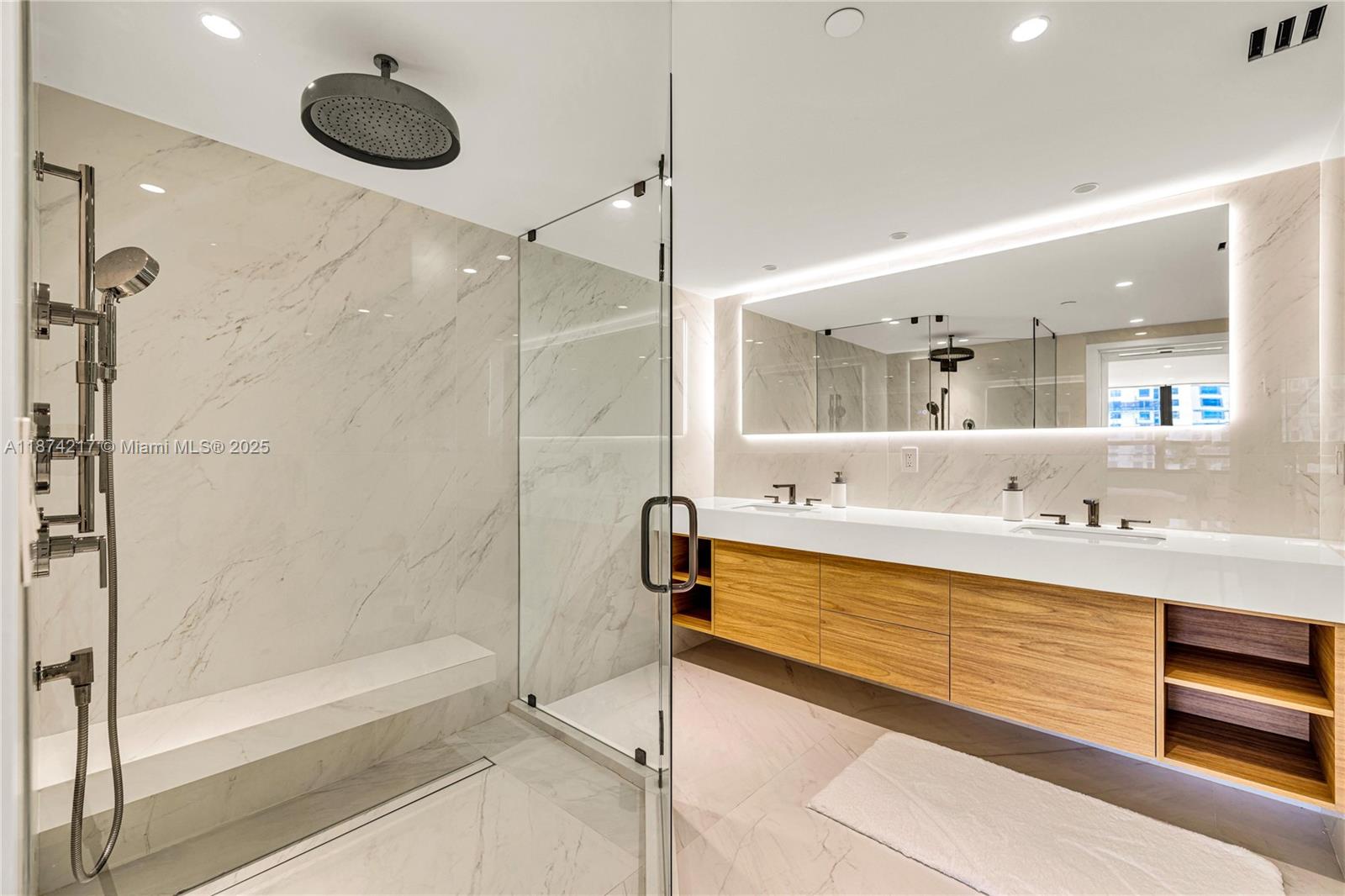 KENILWORTH CONDO - Residential Lease