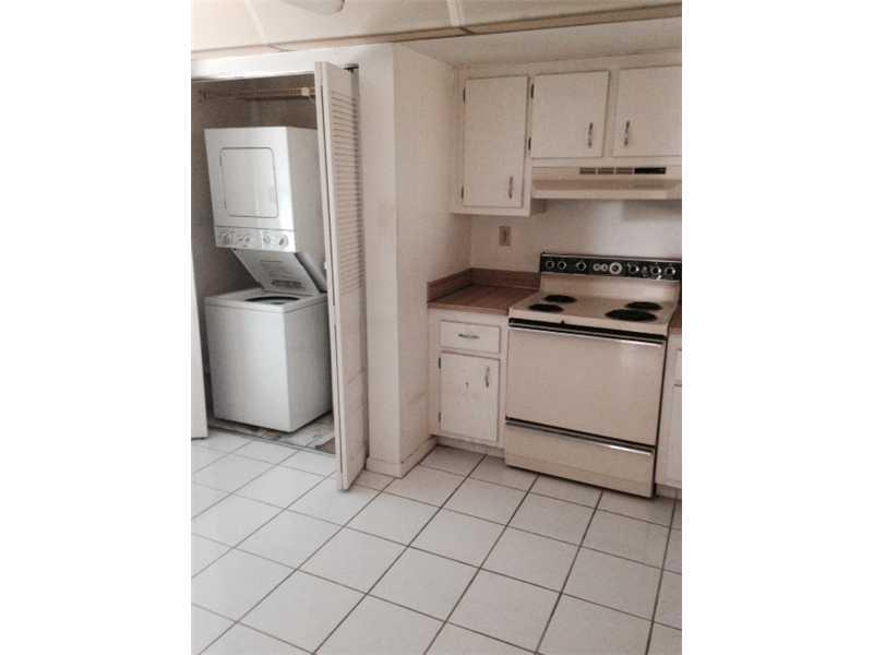 #11 OF PALM SPRINGS #2 CO - Residential Lease