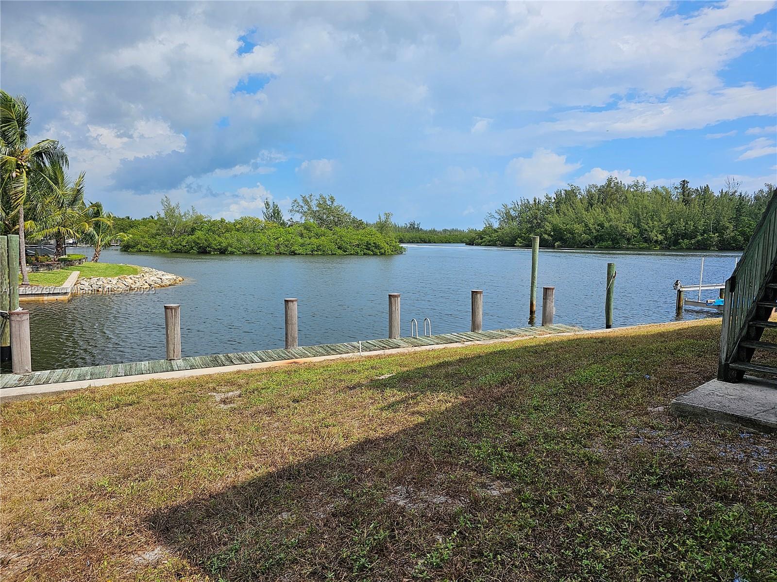 Property for Sale at 9399 Se Delafield St St, Hobe Sound, Martin County, Florida - Bedrooms: 4 
Bathrooms: 4  - $4,500,000