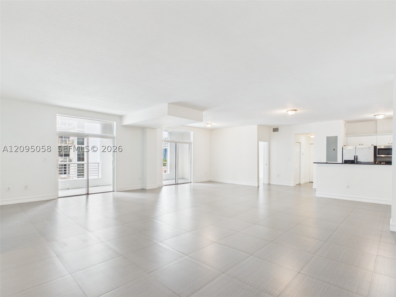 425 NE 30th St 701