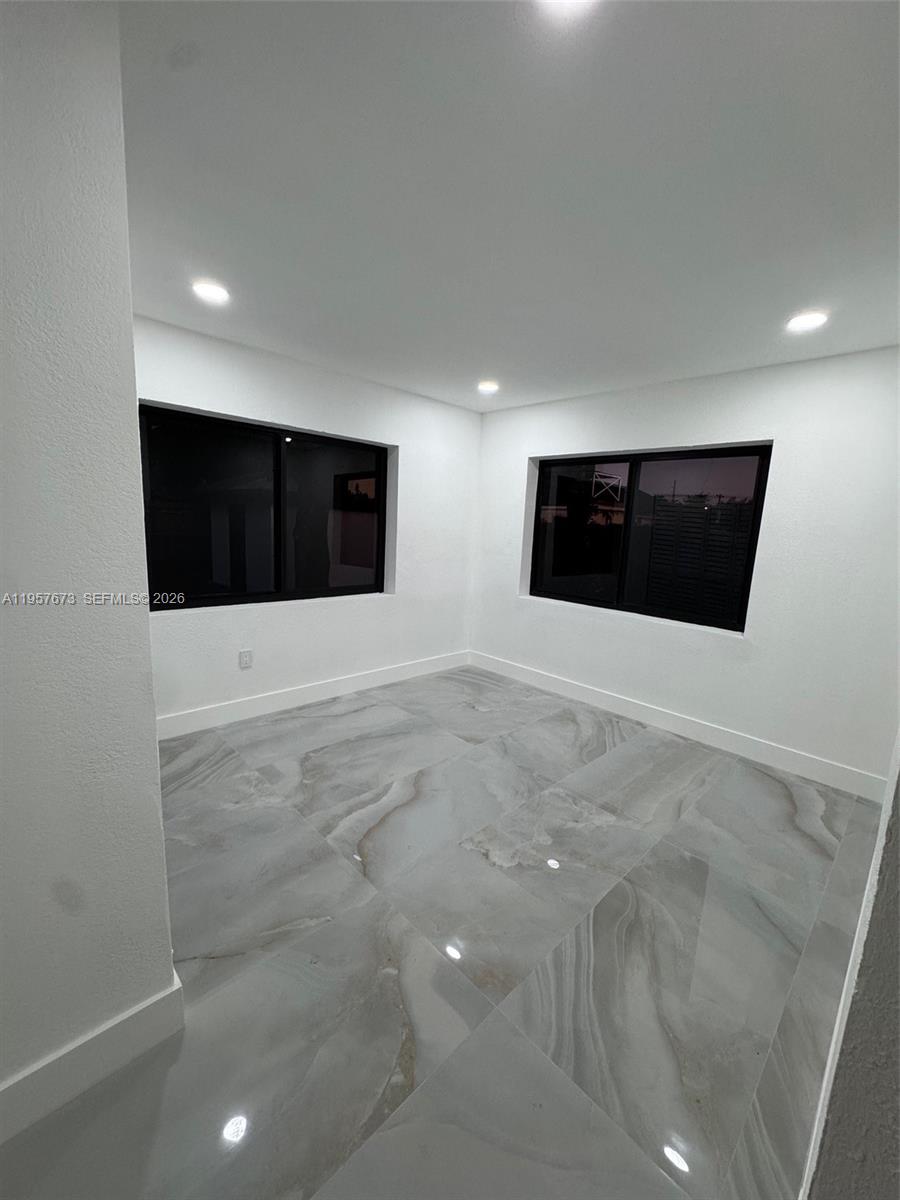 AMD PLAT OF TROPICS - Residential