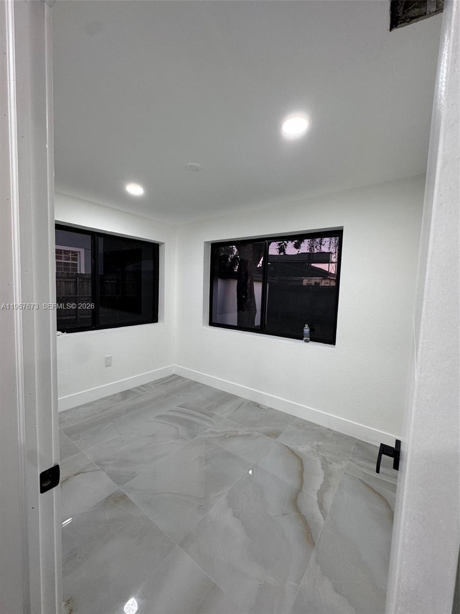 AMD PLAT OF TROPICS - Residential