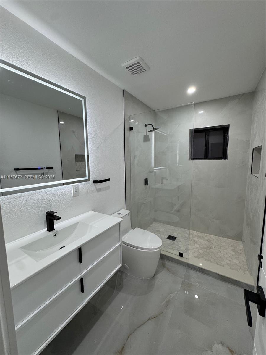 AMD PLAT OF TROPICS - Residential