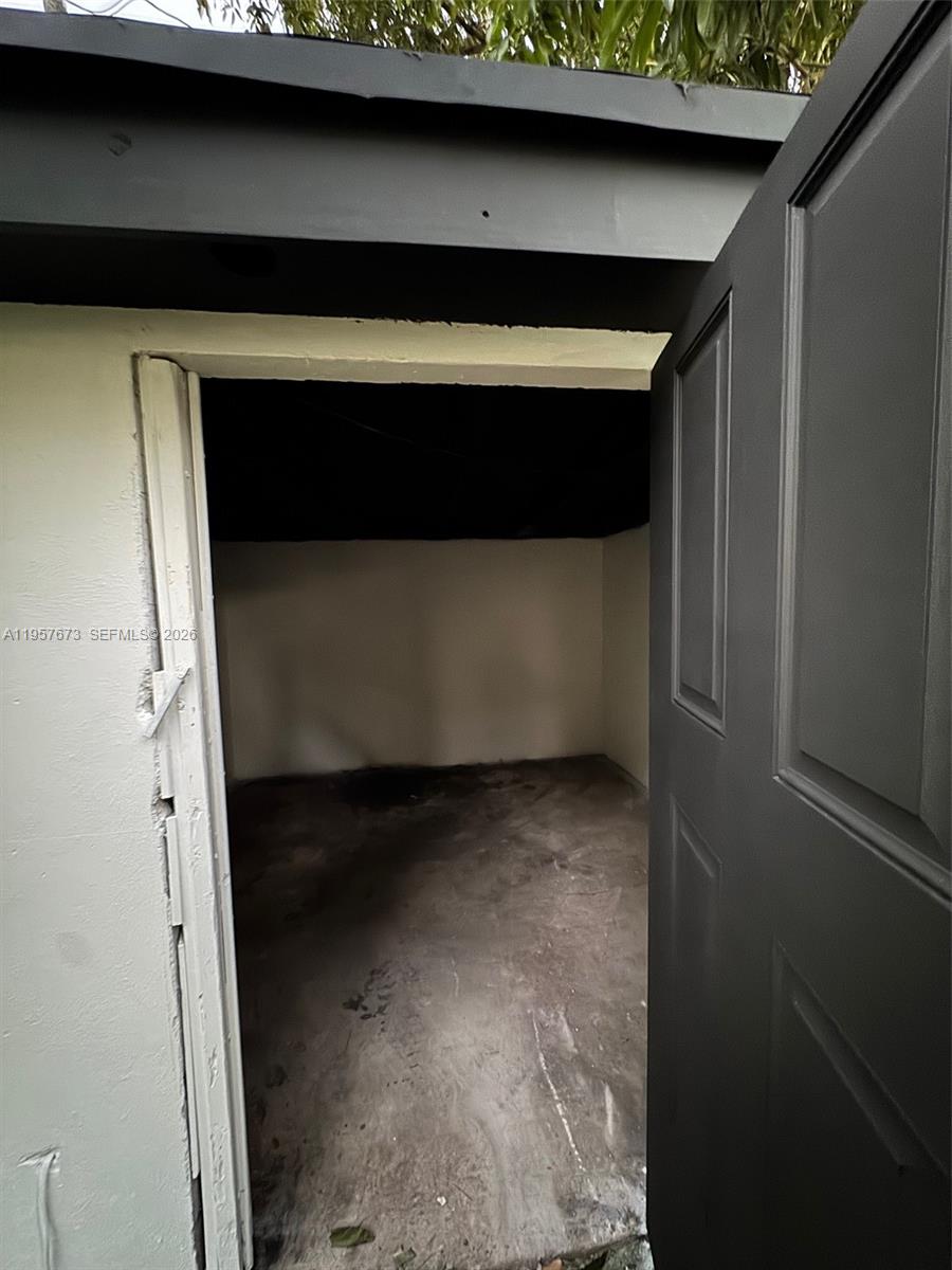 AMD PLAT OF TROPICS - Residential