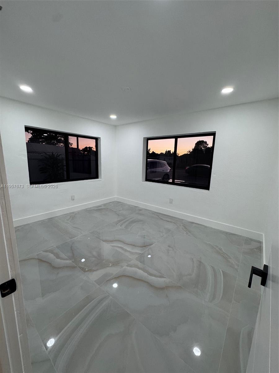 AMD PLAT OF TROPICS - Residential