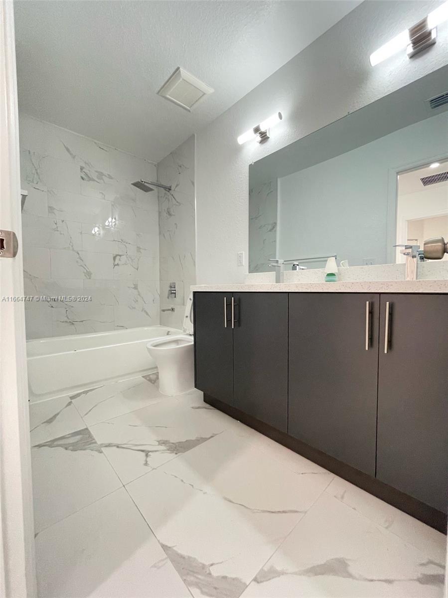 AIRPORT VISTA - Residential Lease