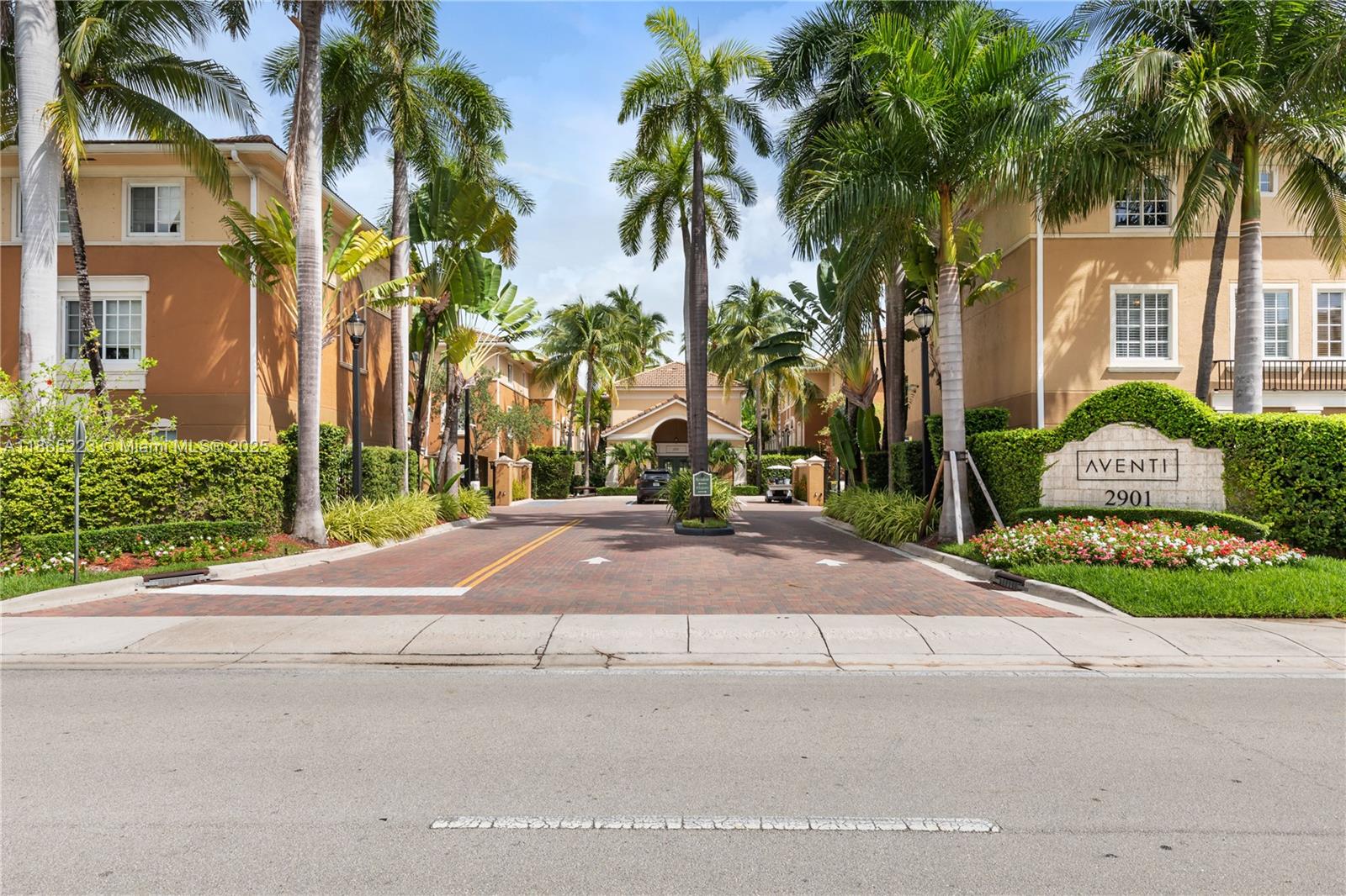 AVENTI AT AVENTURA CONDO - Residential