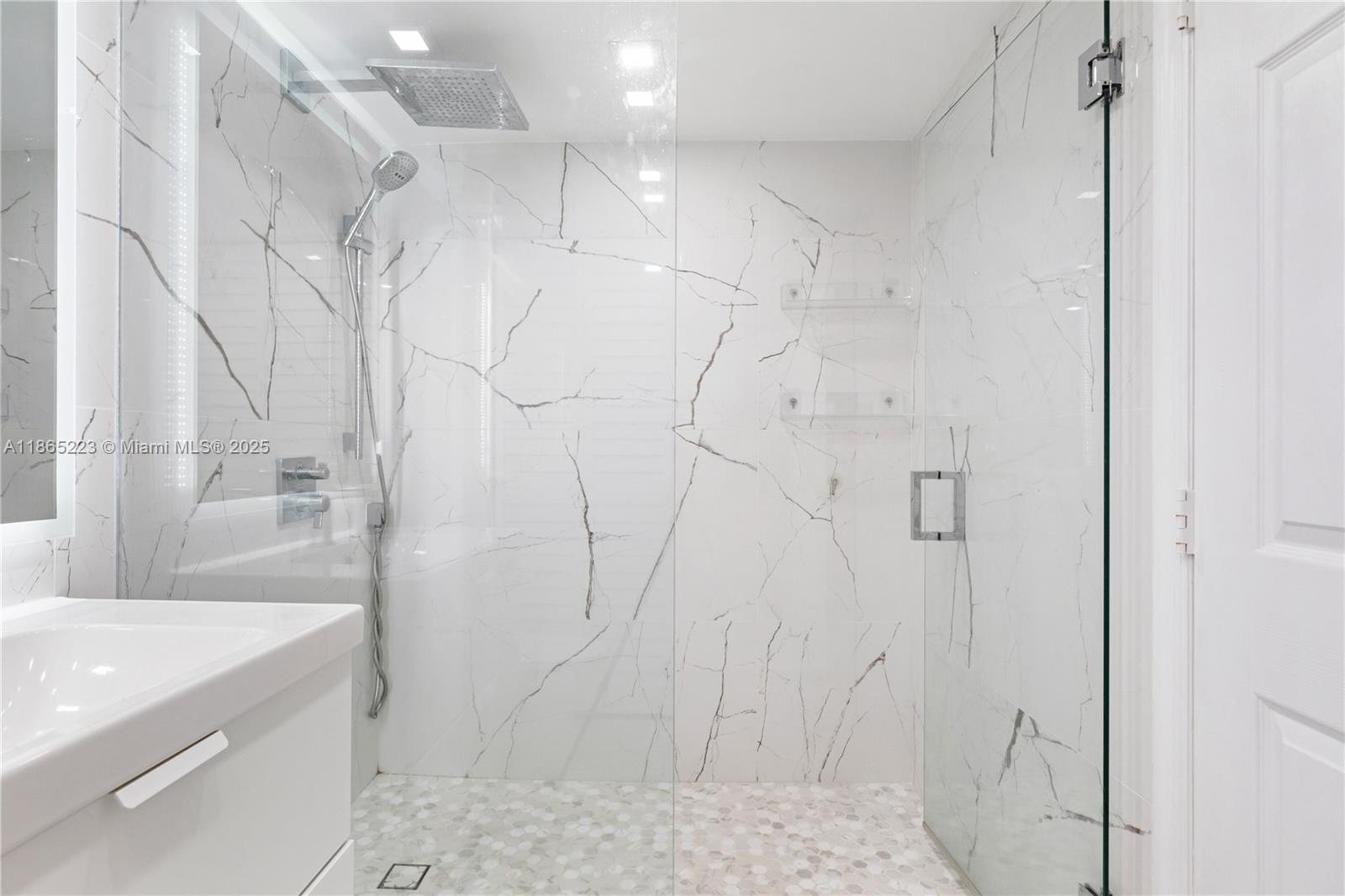 AVENTI AT AVENTURA CONDO - Residential