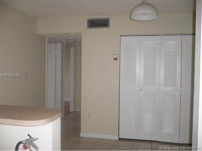 The Courts At Kendall Con - Residential Lease