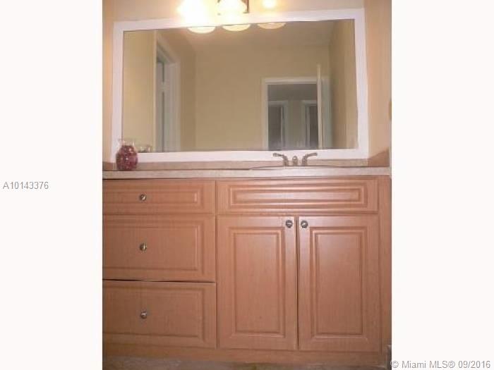 The Courts At Kendall Con - Residential Lease