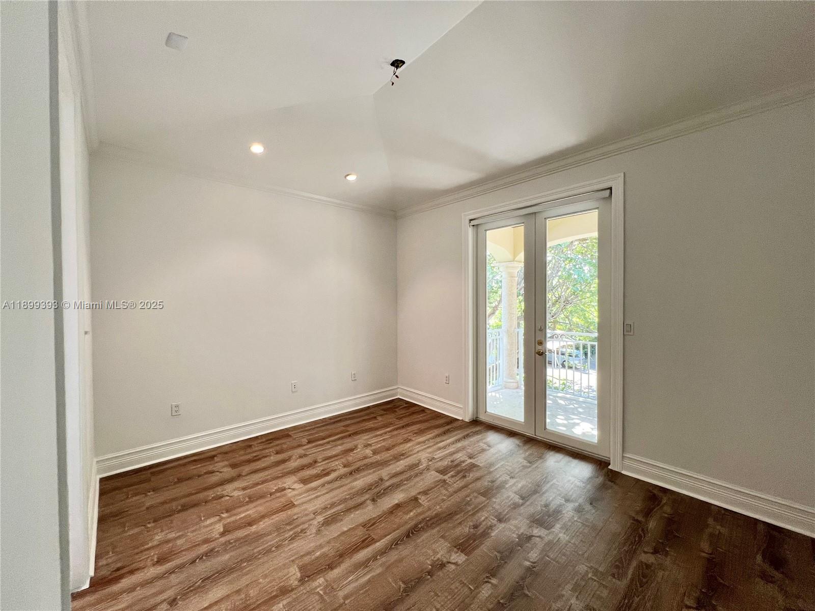 TROPICAL ISLE HOMES SUB 2 - Residential Lease