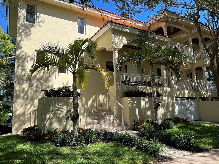 Elegant 6 bedroom/6 bath home in Key Biscayne’s most desirable neighborhood..Features newly polished floors and painted inside and out. Spacious living areas, elegant finishes with seamless indoor-outdoor flow overlooking the pool and patio..All new landscaping. Just moments from beach parks and top rated schools Perfect for luxurious island life! Ready to move in!