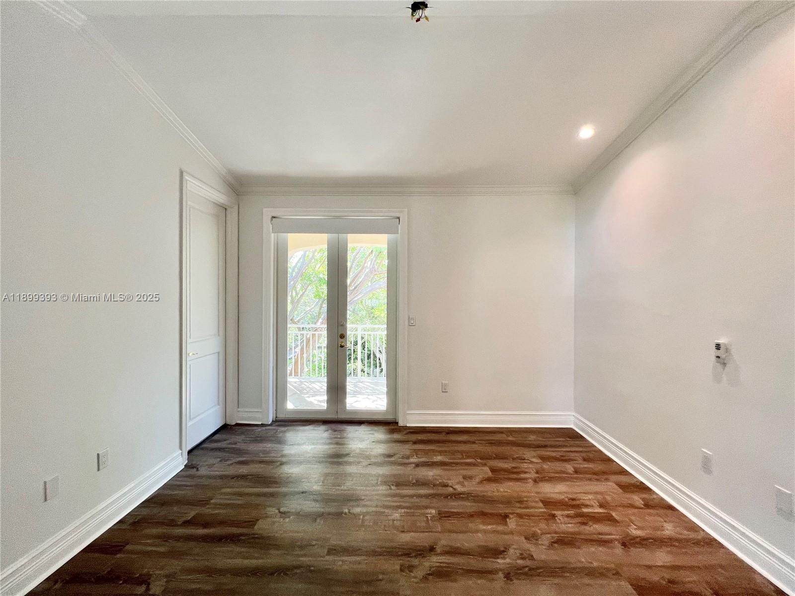 TROPICAL ISLE HOMES SUB 2 - Residential Lease