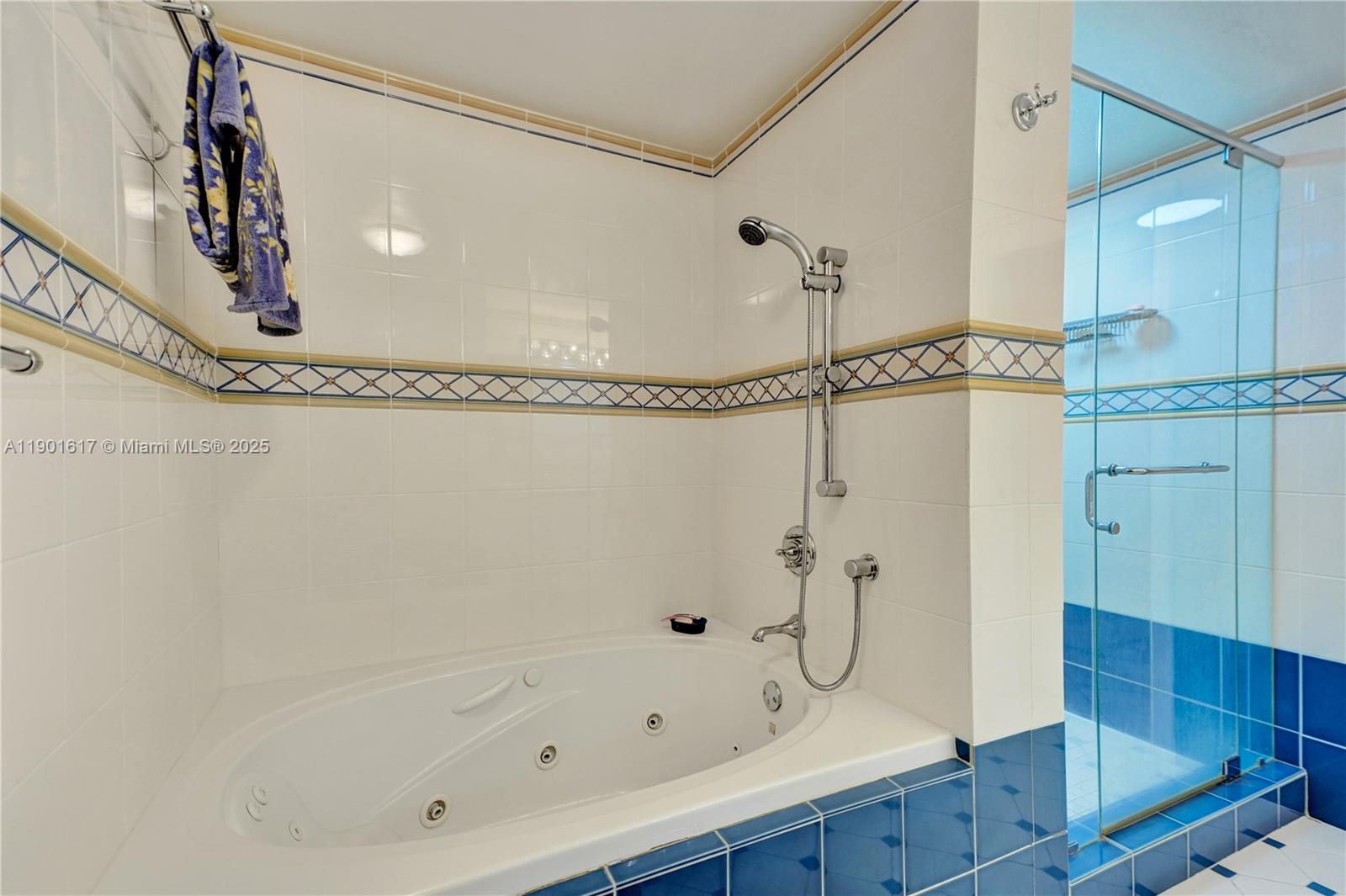 PORTSVIEW @ THE WATERWAYS - Residential