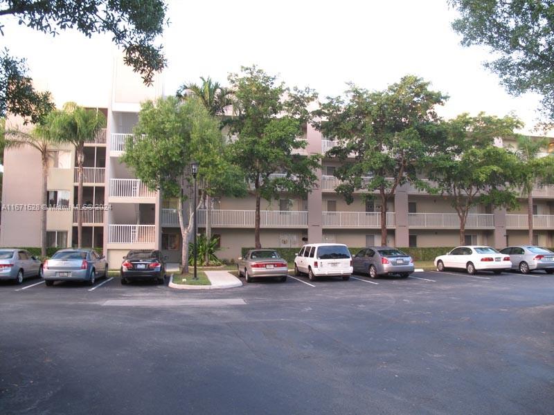 WELDON CONDOMINIUM G - Residential