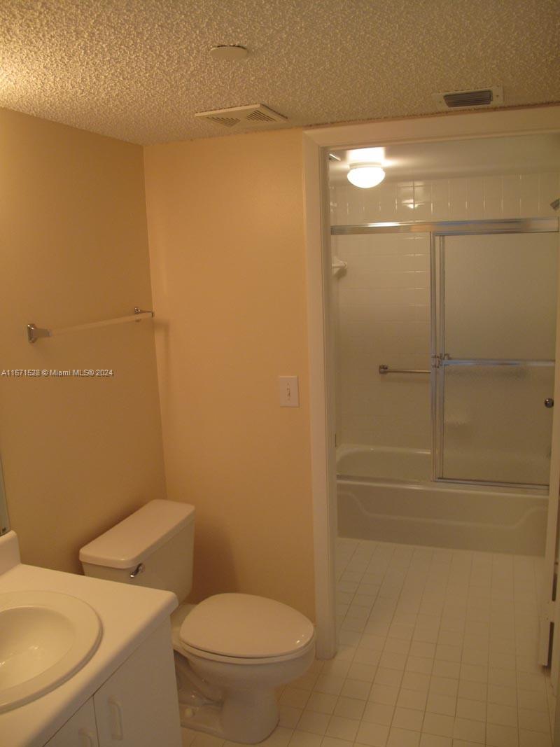 WELDON CONDOMINIUM G - Residential