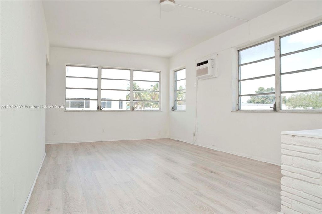 Photo of 1323 N Federal Hwy #7, Hollywood, FL 33020 (MLS # A11842687)