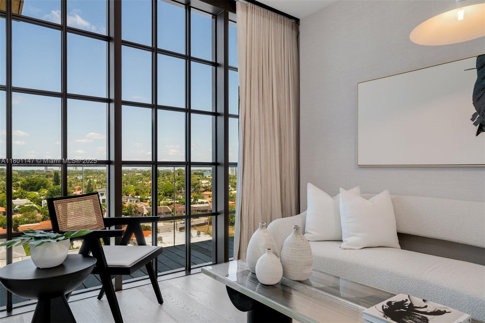 8955 Collins Ave 702