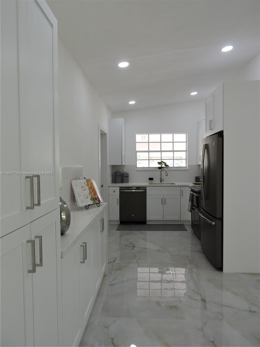 FLEETWOOD GARDENS SEC 1 - Residential