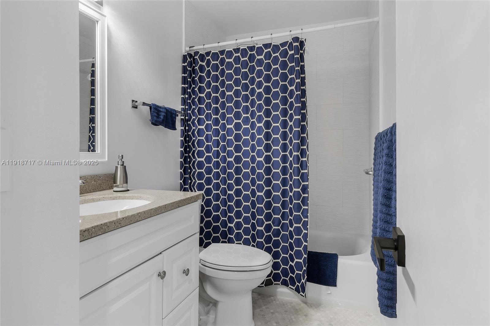 SAN SEBASTIAN TWNHSES - Residential Lease