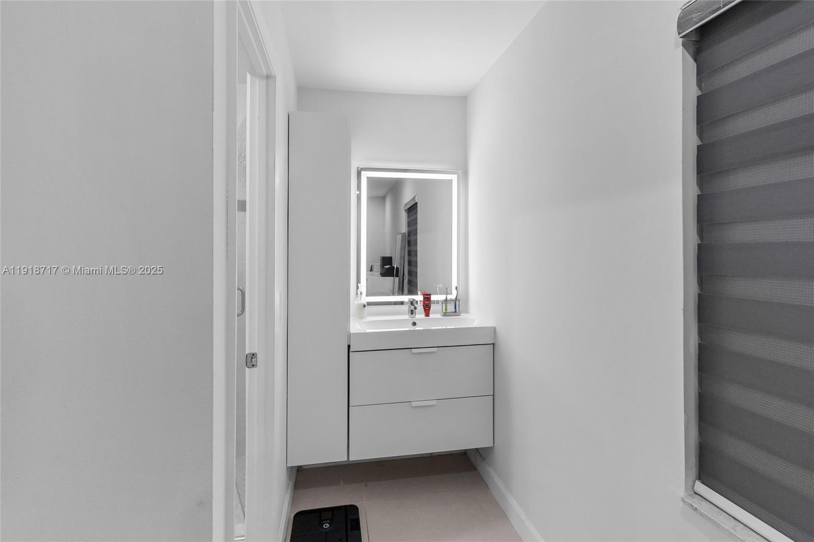 SAN SEBASTIAN TWNHSES - Residential Lease