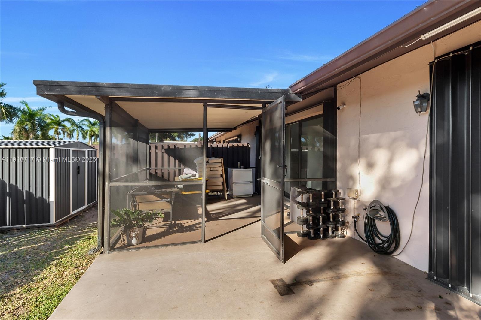 SAN SEBASTIAN TWNHSES - Residential Lease