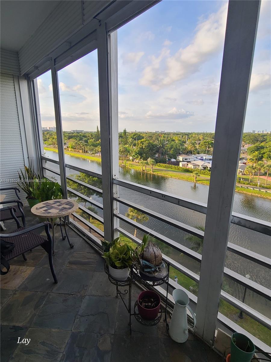 16850 S Glades Dr 7F, North Miami Beach, Miami-Dade County, Florida - 1 Bedrooms  
2 Bathrooms - 
