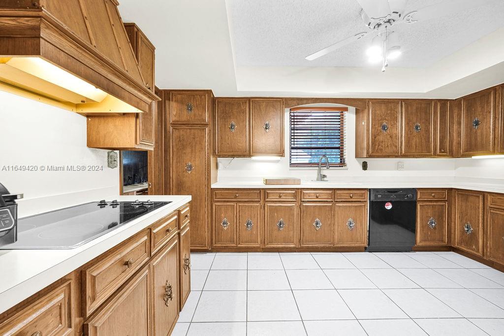 OLD CUTLER GROVE - Residential