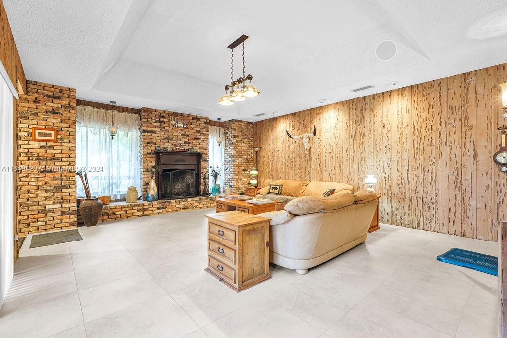 OLD CUTLER GROVE - Residential