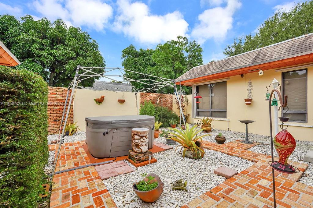OLD CUTLER GROVE - Residential