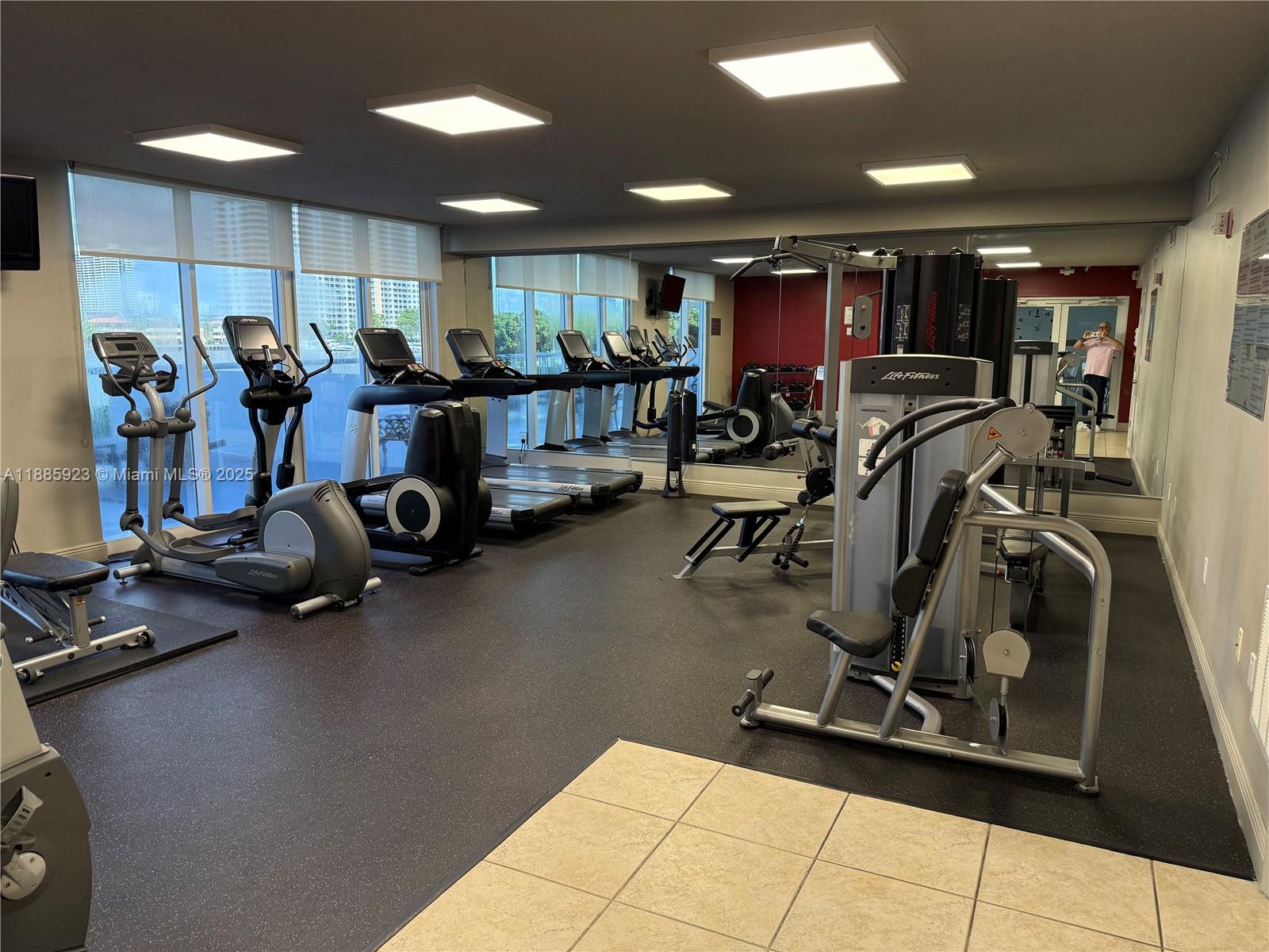 GOLDEN BAY CLUB CONDO - Residential Lease