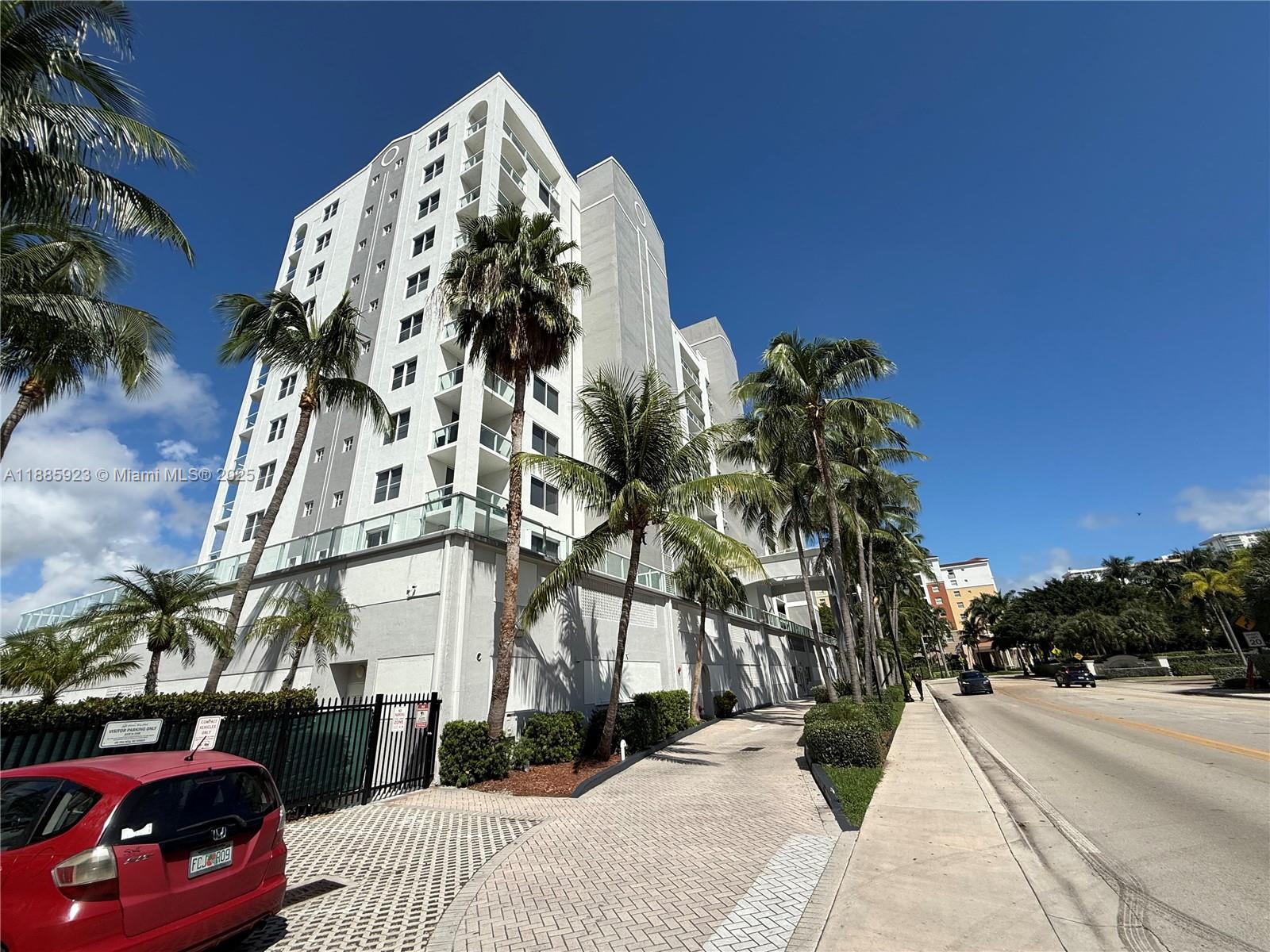 GOLDEN BAY CLUB CONDO - Residential Lease