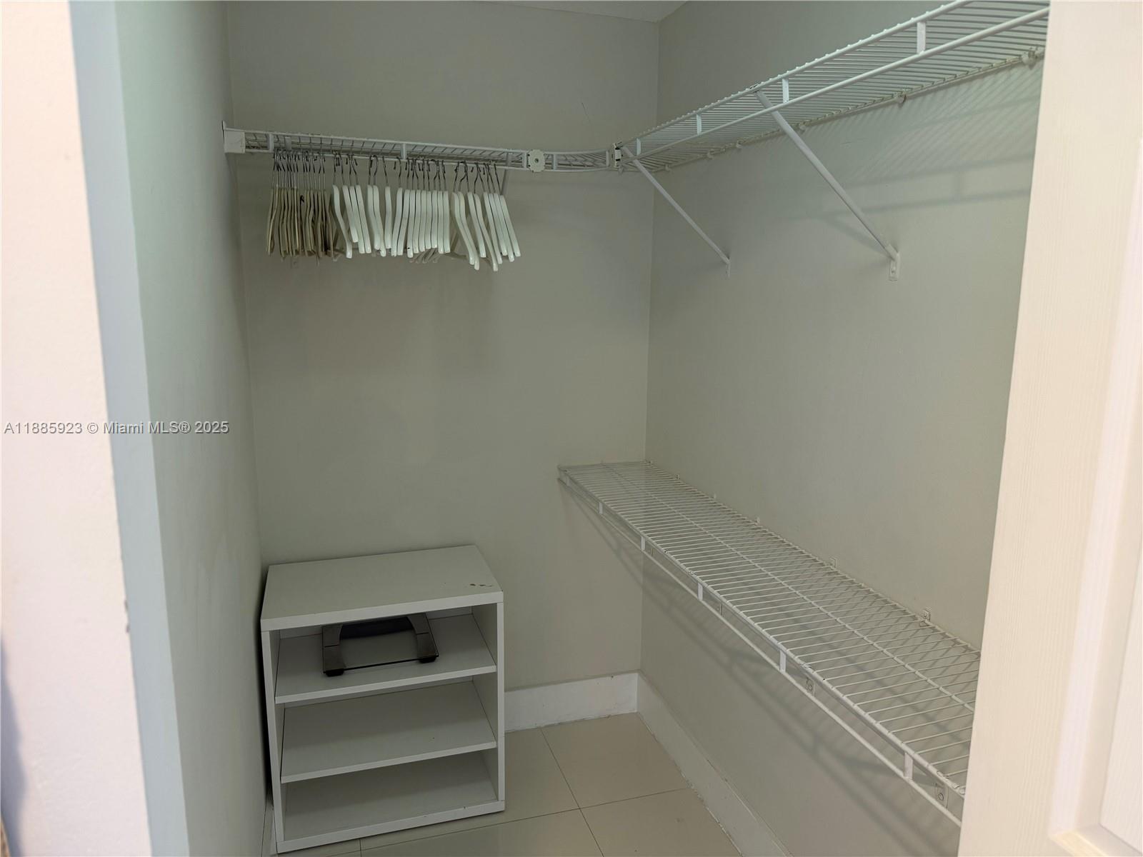 GOLDEN BAY CLUB CONDO - Residential Lease