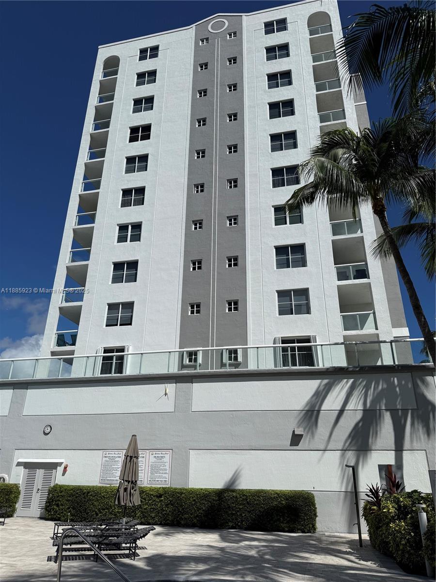 GOLDEN BAY CLUB CONDO - Residential Lease