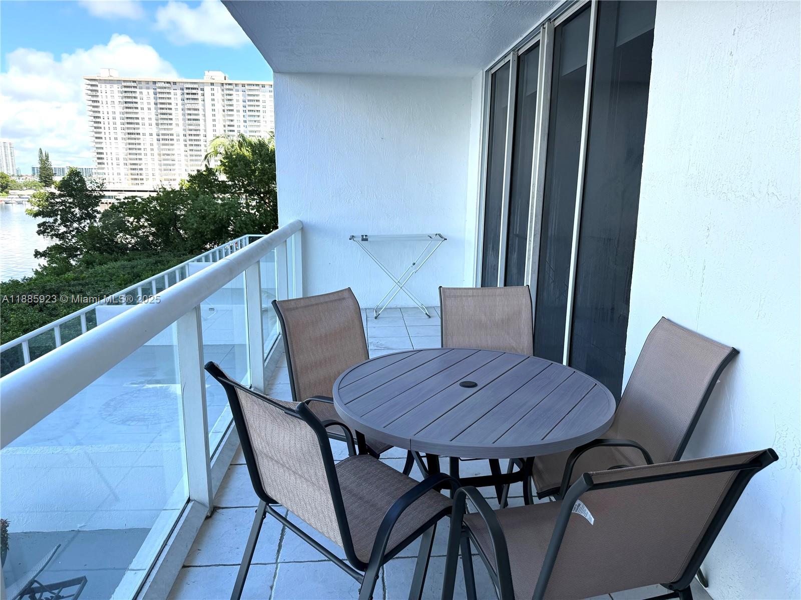 GOLDEN BAY CLUB CONDO - Residential Lease