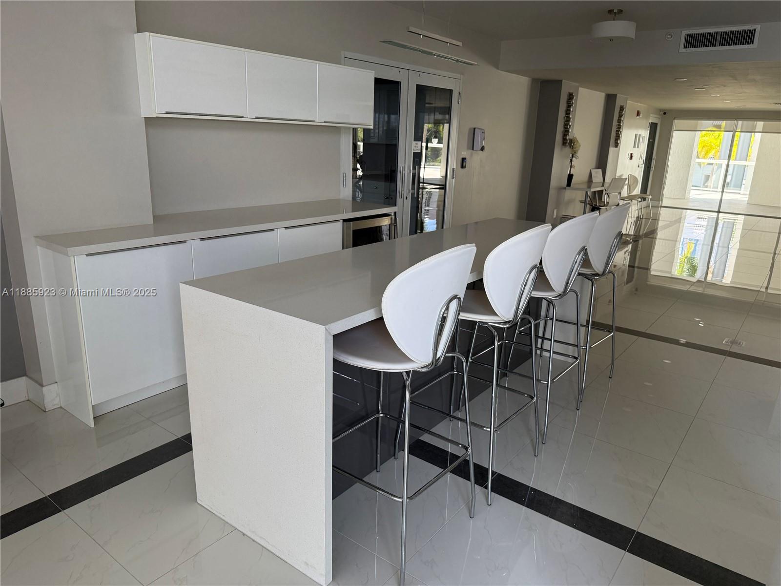 GOLDEN BAY CLUB CONDO - Residential Lease