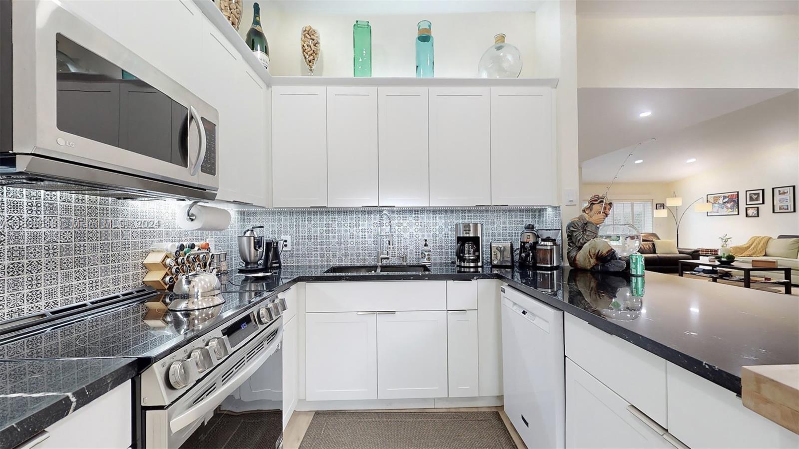 HAMMOCKS SEC 3 - Residential Lease