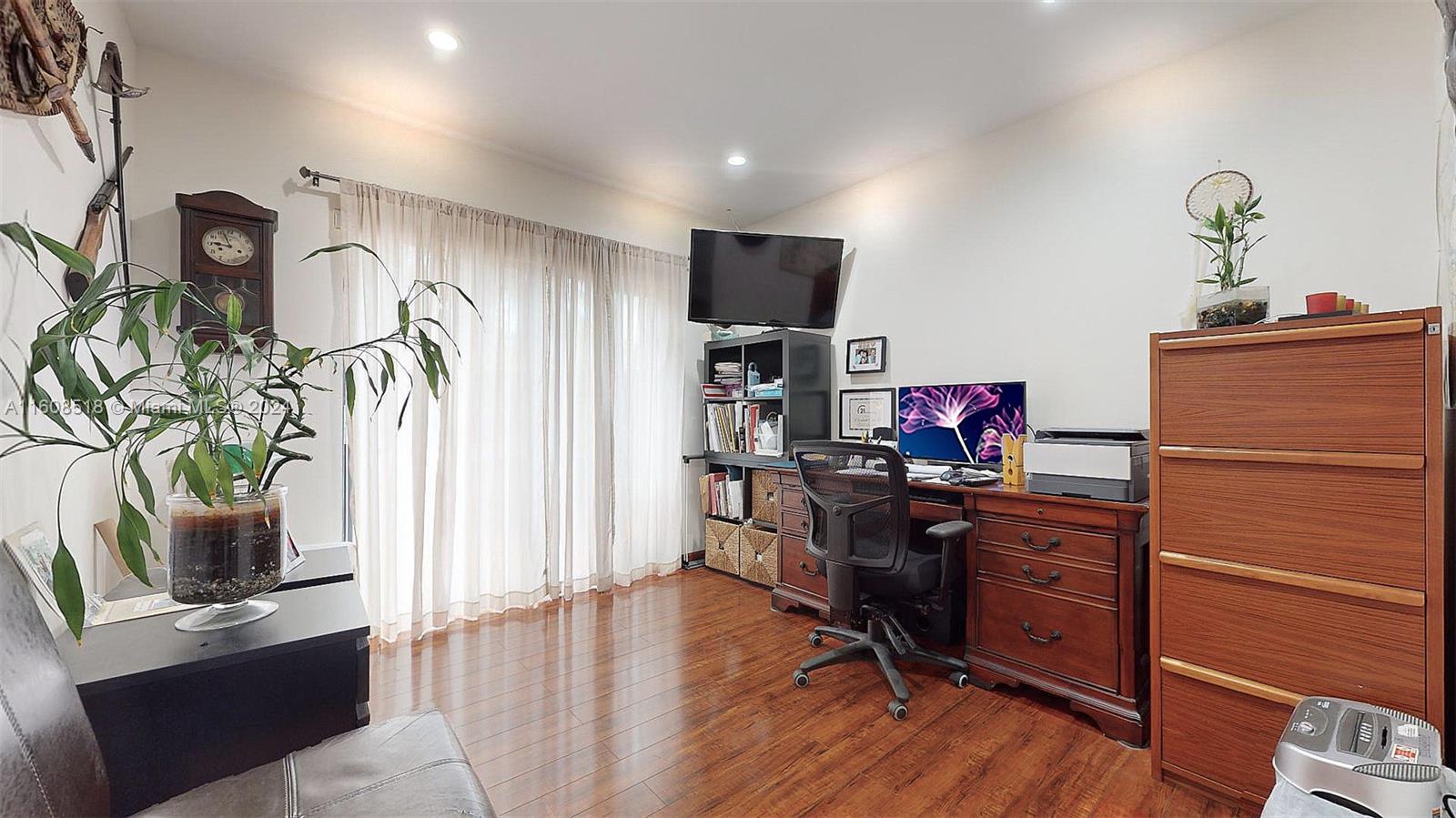 HAMMOCKS SEC 3 - Residential Lease