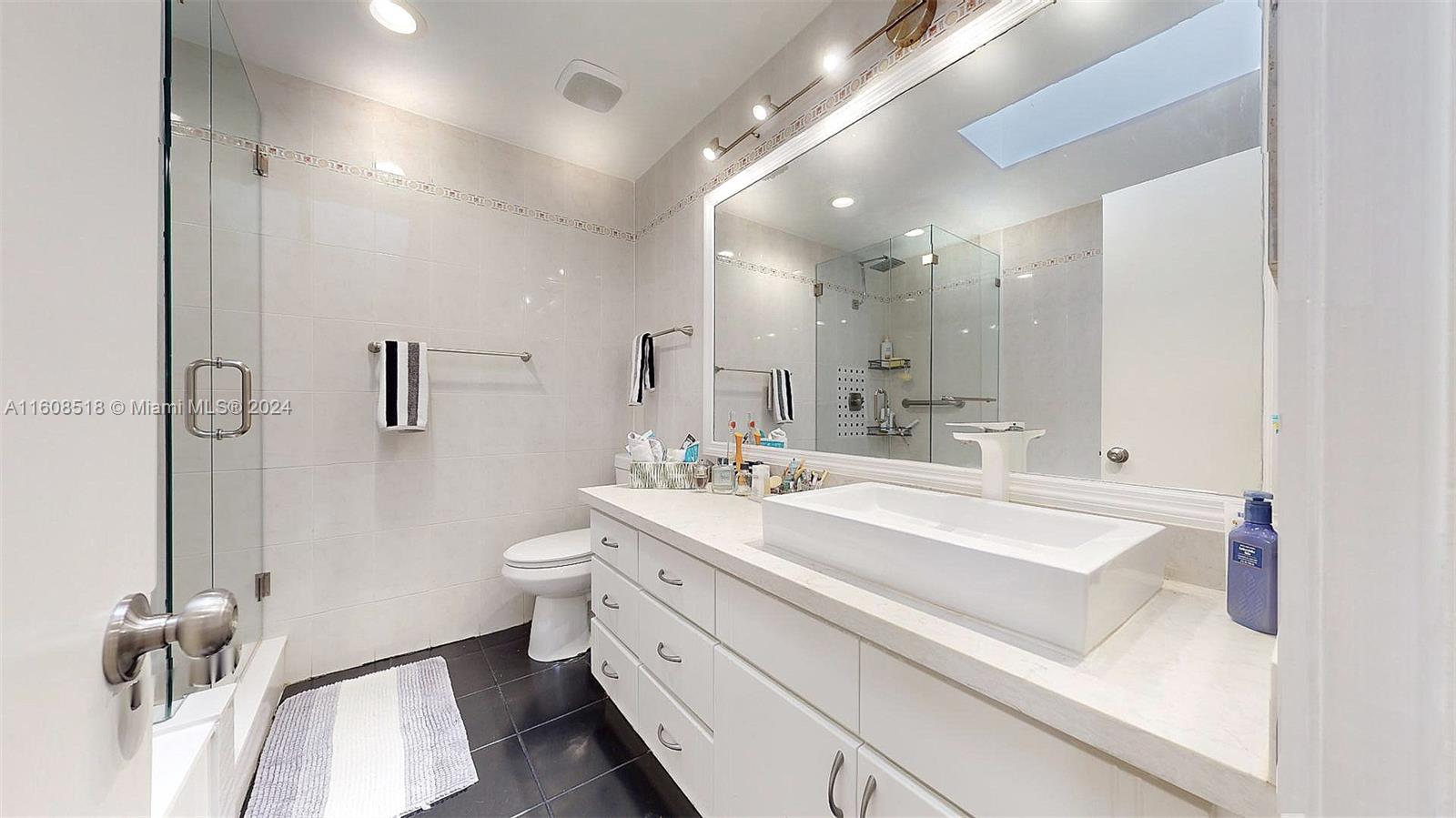 HAMMOCKS SEC 3 - Residential Lease