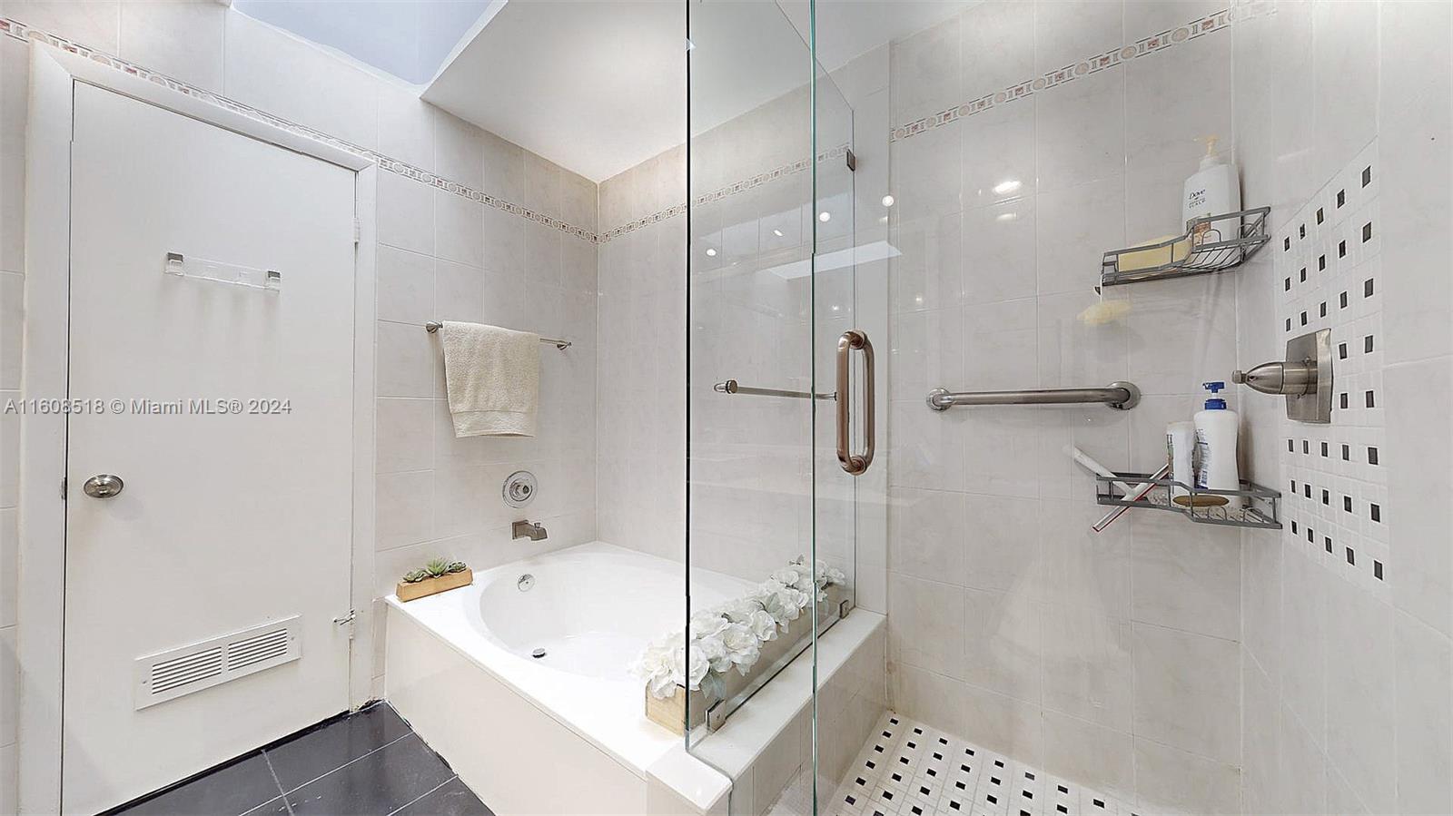 HAMMOCKS SEC 3 - Residential Lease