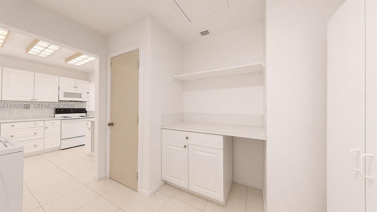 FAIRWAY ESTS SEC FIVE - Residential