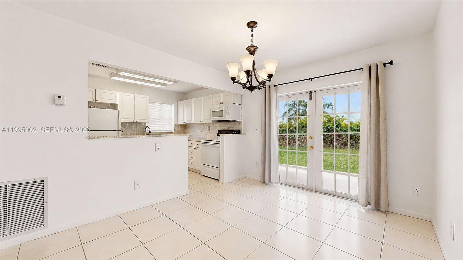 FAIRWAY ESTS SEC FIVE - Residential