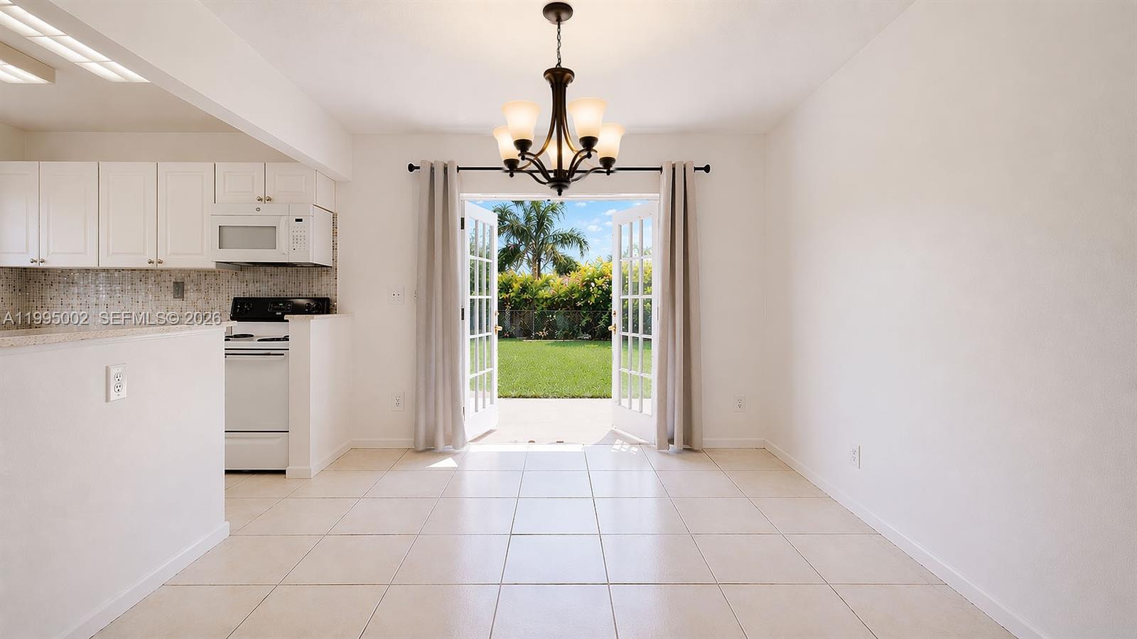 FAIRWAY ESTS SEC FIVE - Residential
