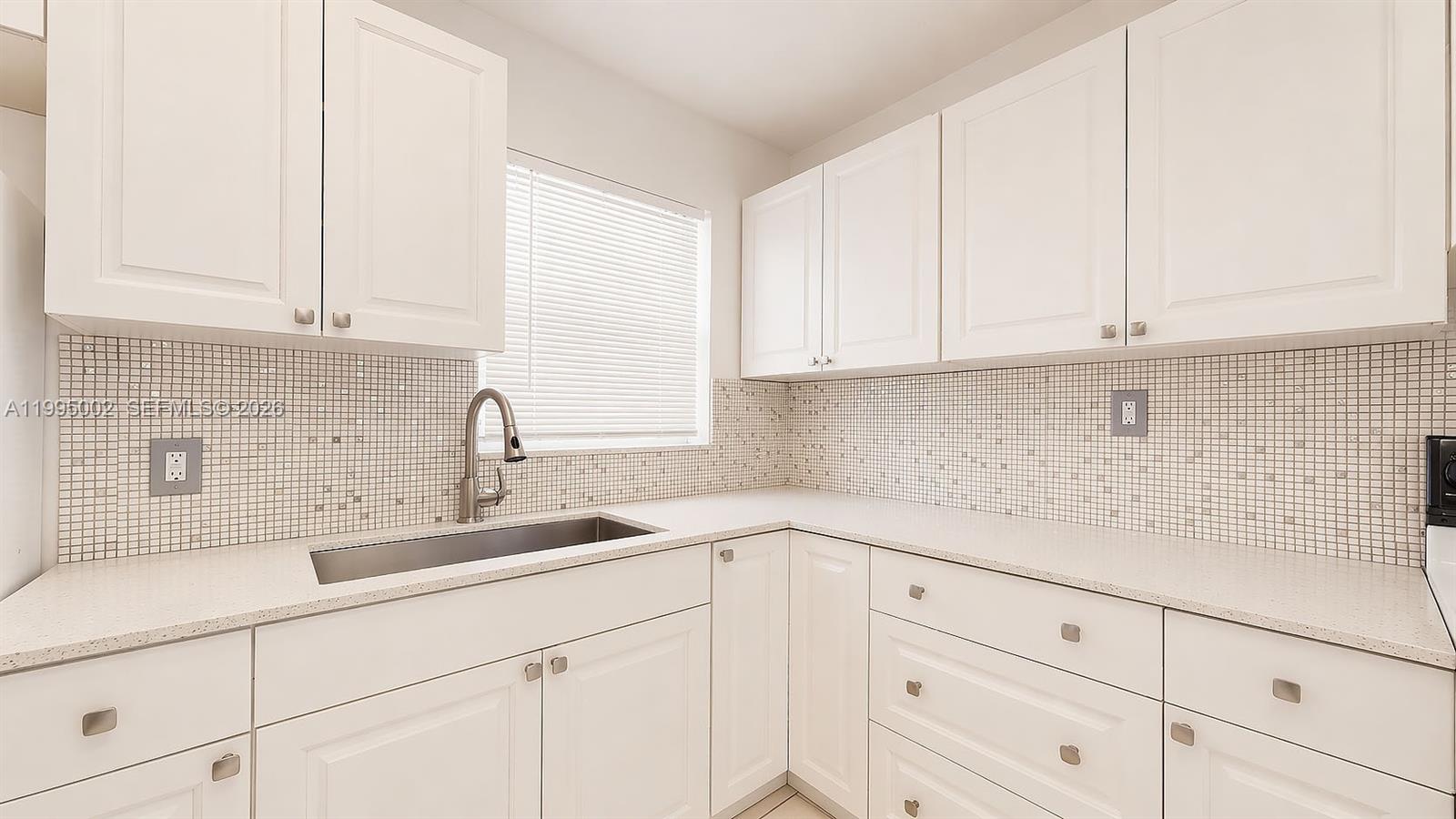FAIRWAY ESTS SEC FIVE - Residential