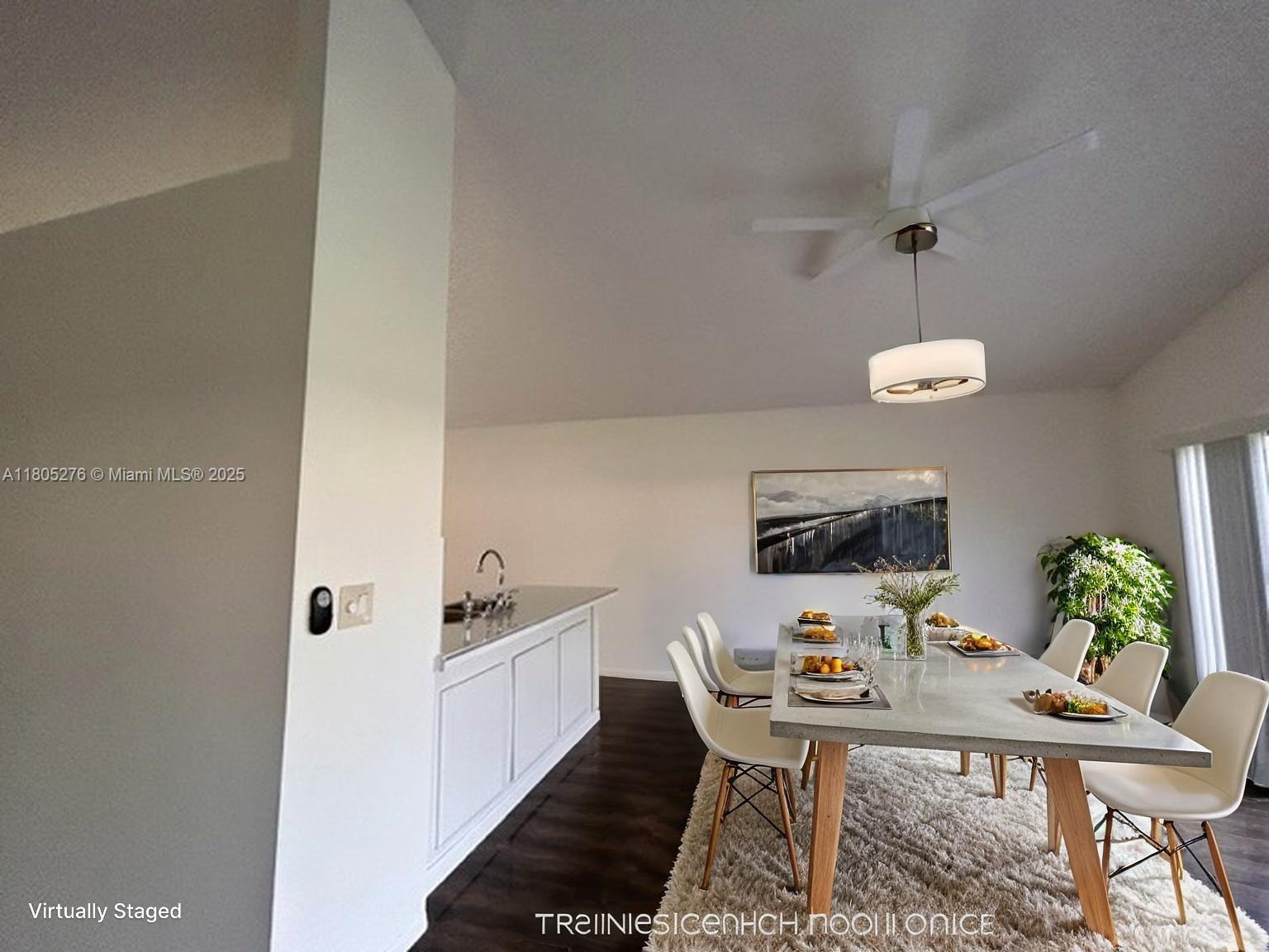 EXECUTIVE ESTATES - Residential Lease