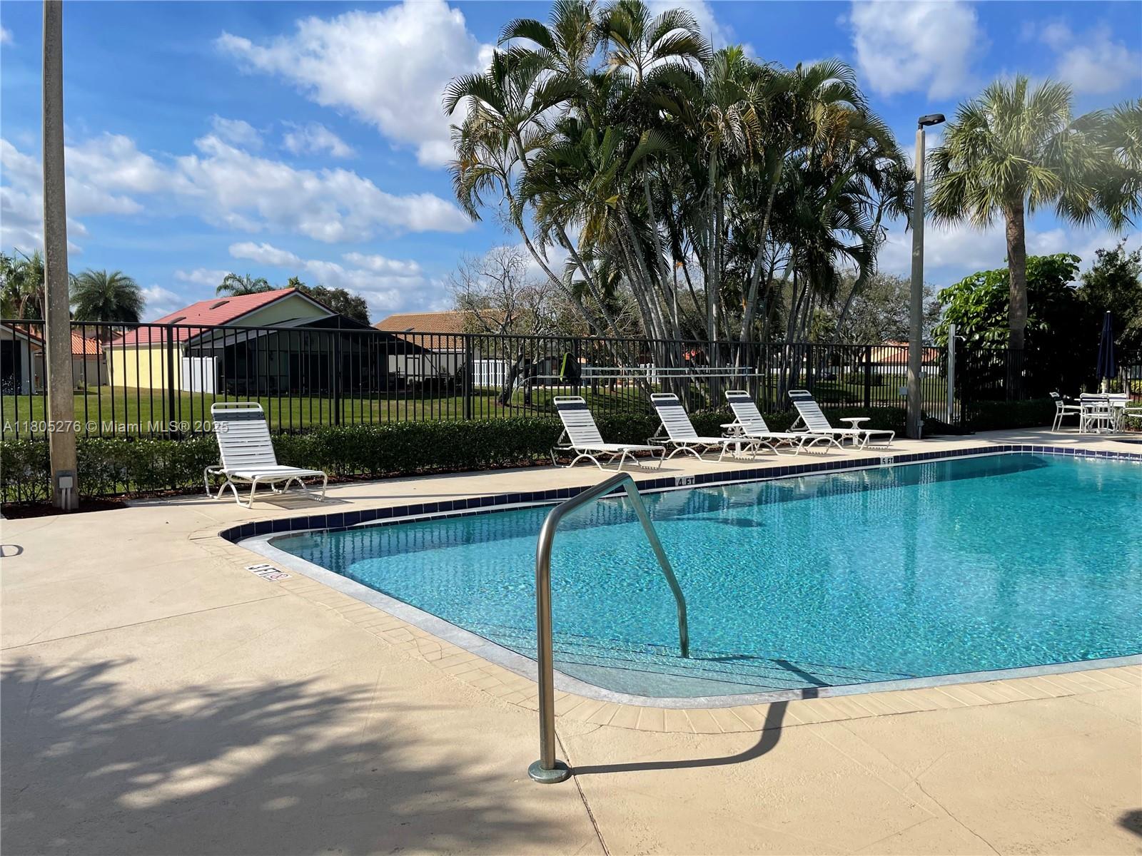 EXECUTIVE ESTATES - Residential Lease