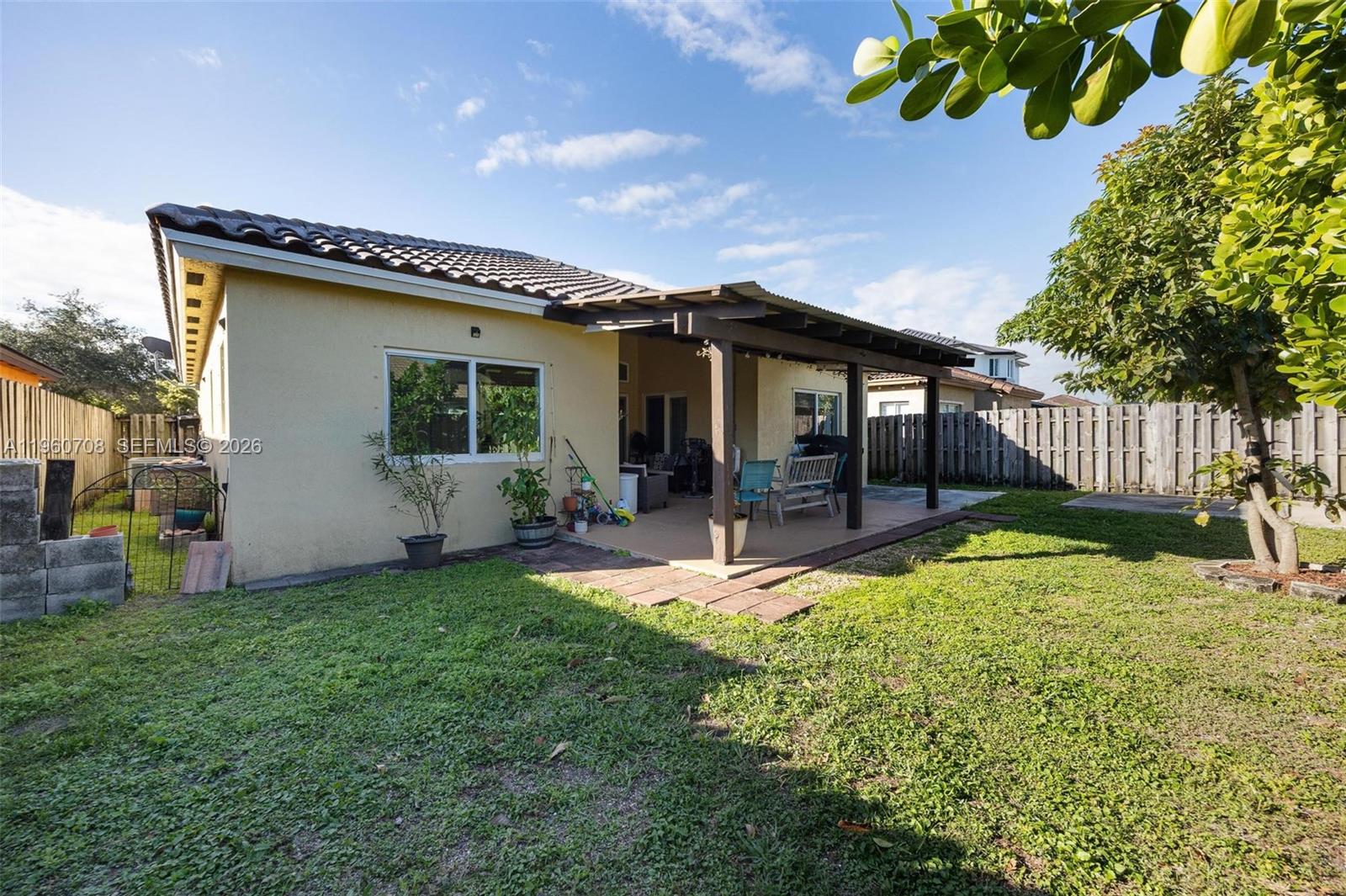 CHATEAU ROYAL ESTATES - Residential