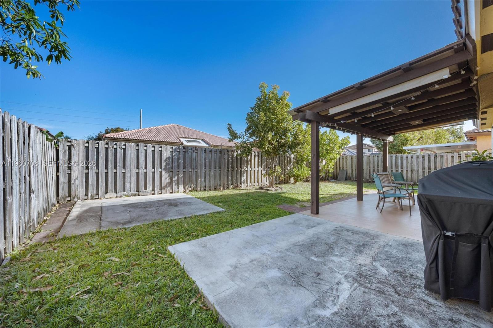 CHATEAU ROYAL ESTATES - Residential